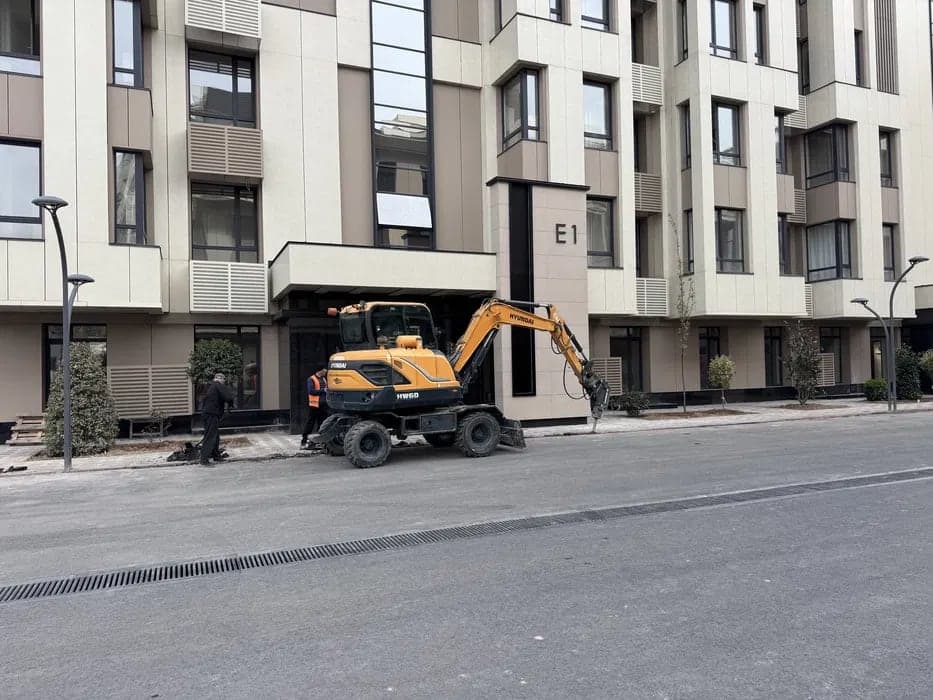 Аренда мини эксковатора. Услуги мини экскаватора.Ekskavator xizmati - 1